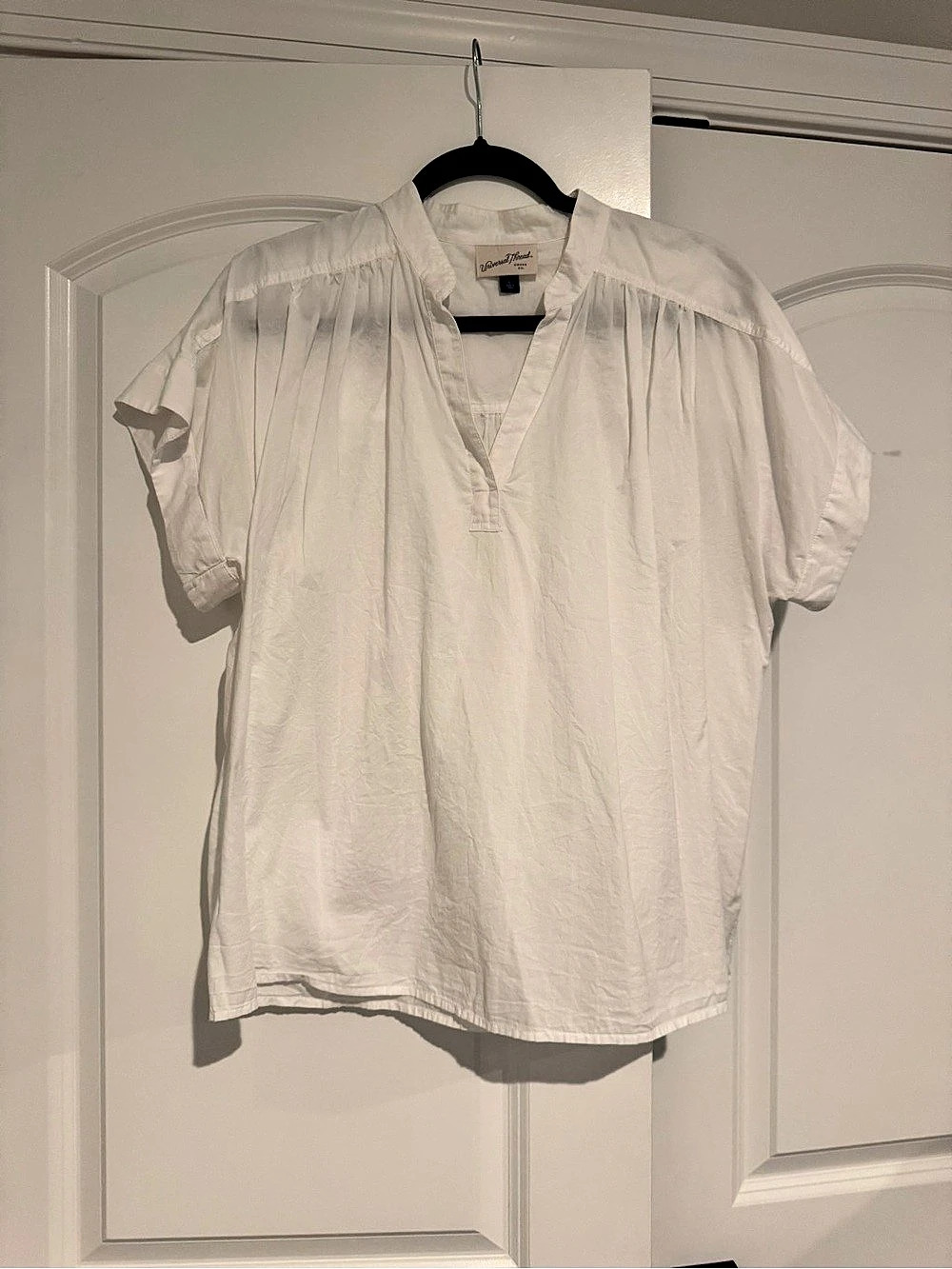 Universal Thread White Short Sleeve Blouse Like New